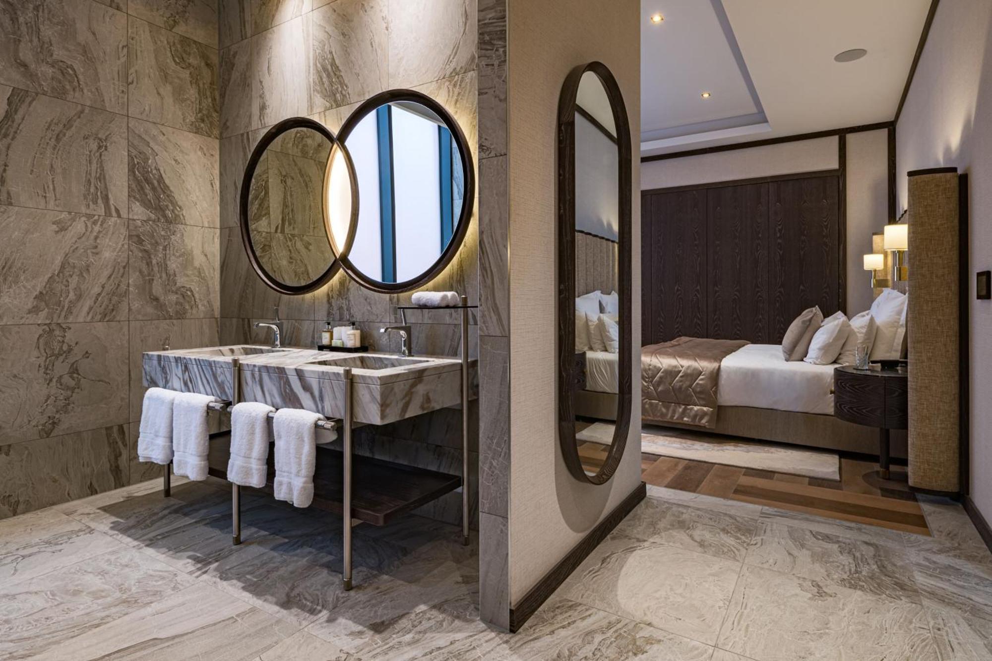 Stock Exchange Hotel, Manchester, Autograph Collection Luaran gambar A bathroom at the hotel