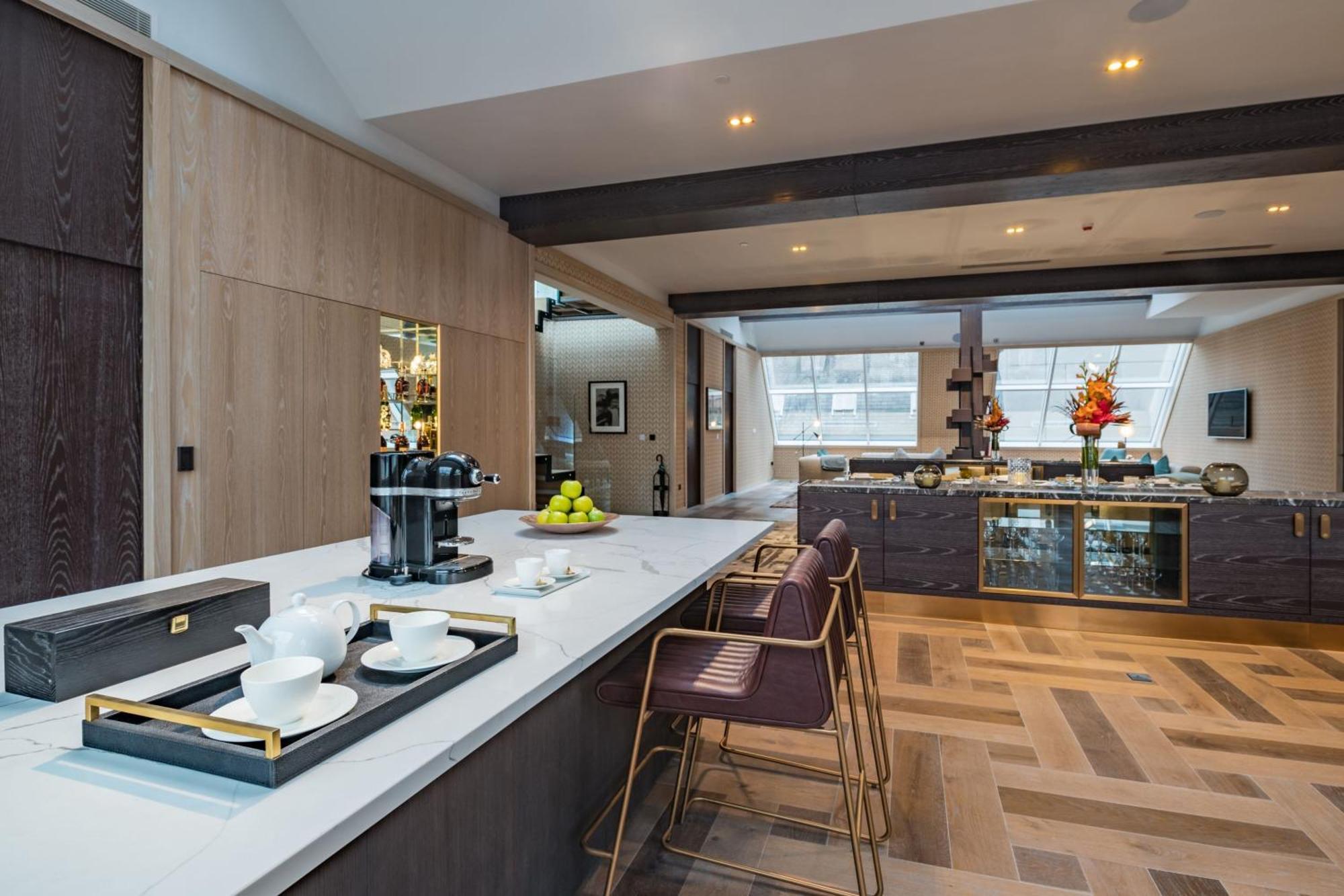 Stock Exchange Hotel, Manchester, Autograph Collection Luaran gambar The Kitchen at 100 King Street
