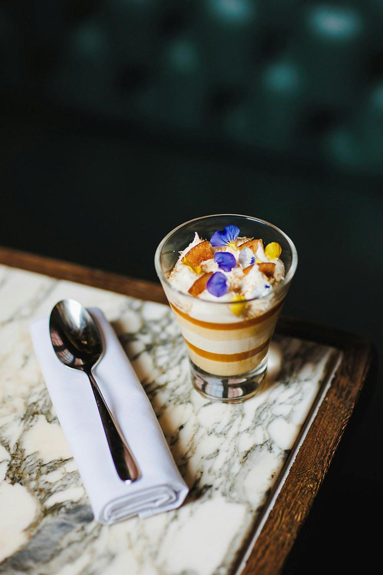 Stock Exchange Hotel, Manchester, Autograph Collection Luaran gambar A dessert at the restaurant